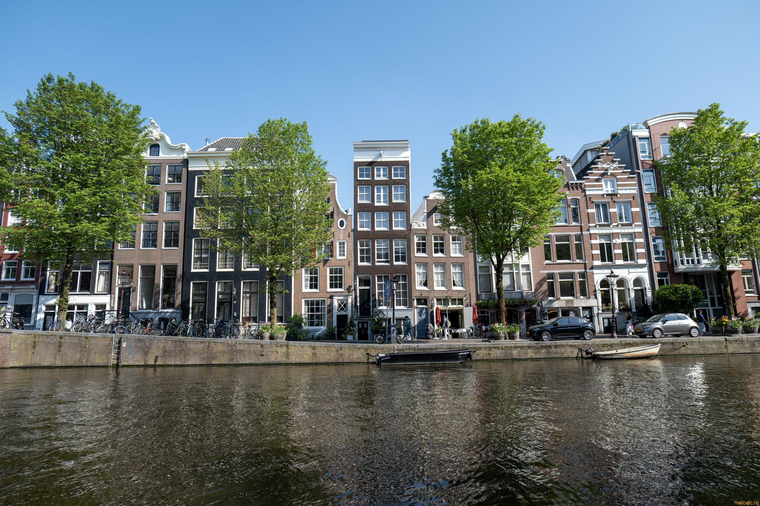 Den Haag an Amsterdam